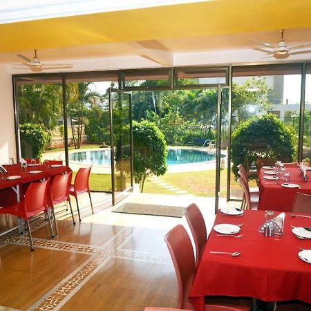 Sapphire Hotel Lonavala Ngoại thất bức ảnh